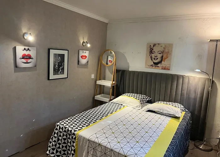 Double La Cigale Insolite 홈스테이